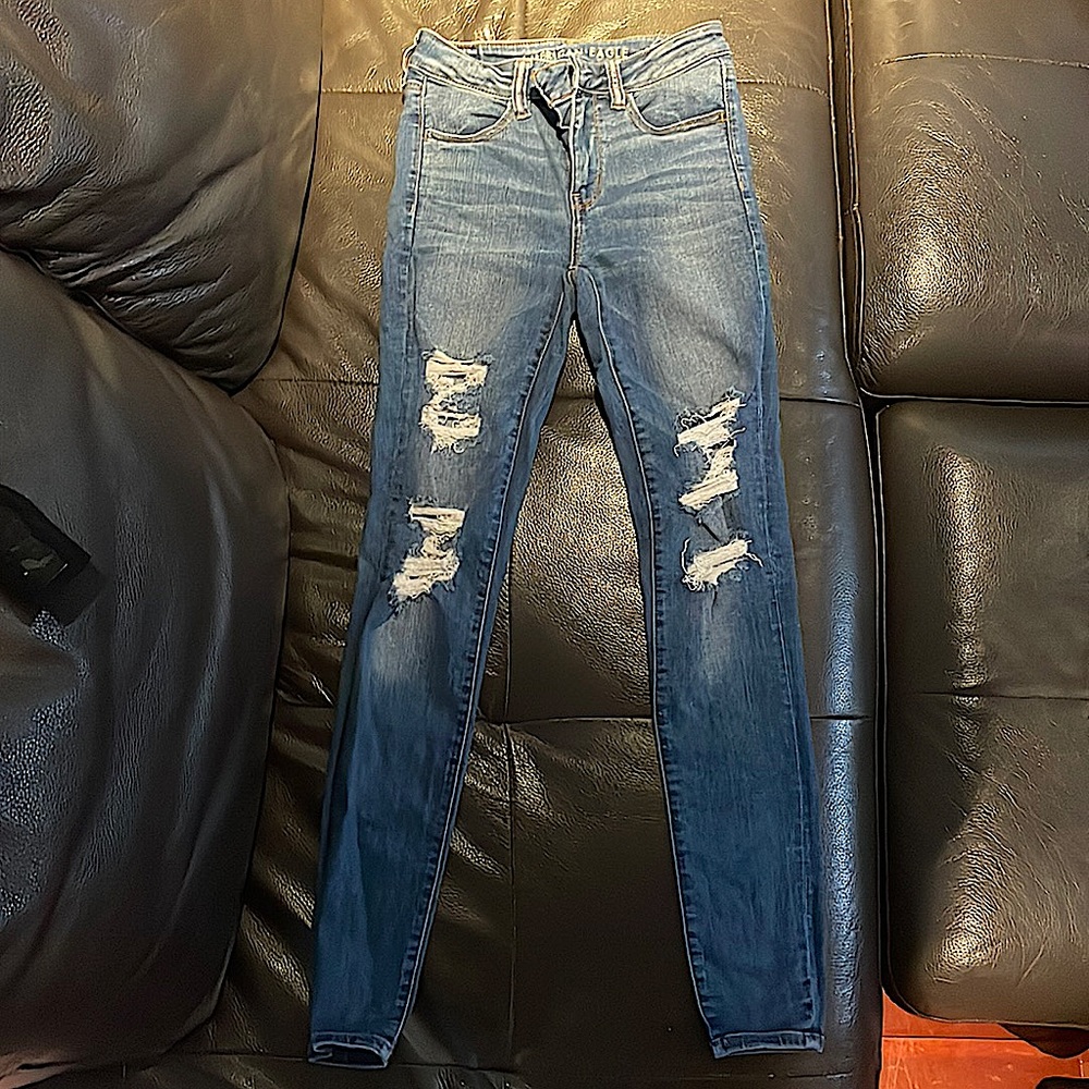 American Eagle distressed stretch jeans size 4 long